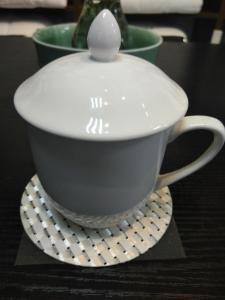 白瓷盖杯